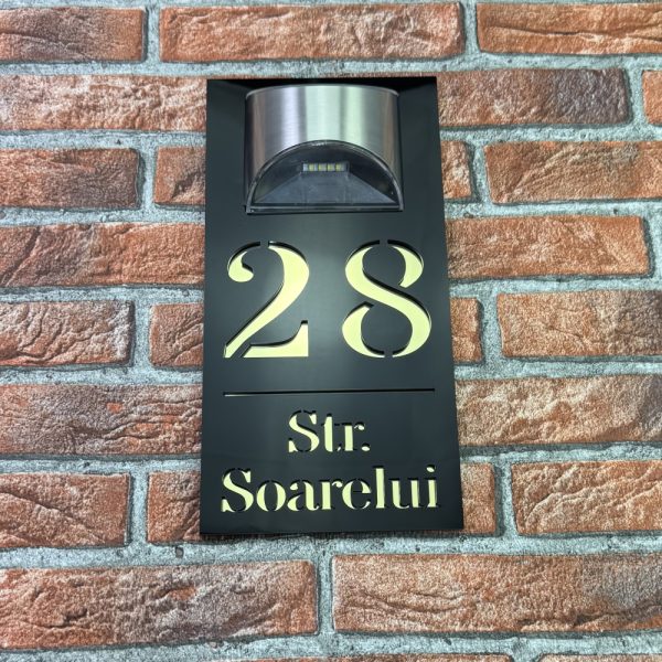 Placuta numar casa personalizat model HeavenLight 29.5 x 14.5 cm Negru Lucios / Oglinda Auriu