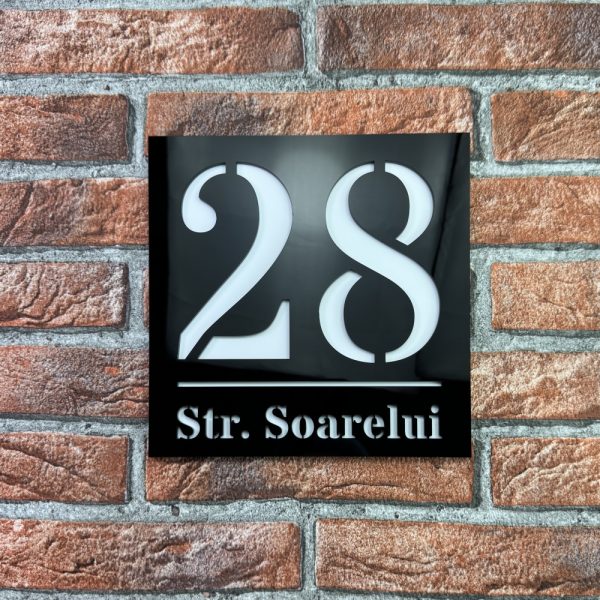 Placuta numar casa personalizat Armonia 19.5 x 19.5 cm Negru Lucios / Alb Mat