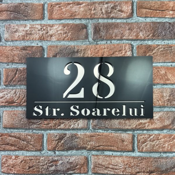 Placuta numar casa personalizat BloomCraft 29.5 x 14.5 cm Negru Lucios / Oglinda Roz