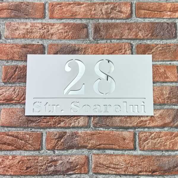 Placuta numar casa personalizat BloomCraft 29.5 x 14.5 cm Alb Mat / Oglinda Argintiu